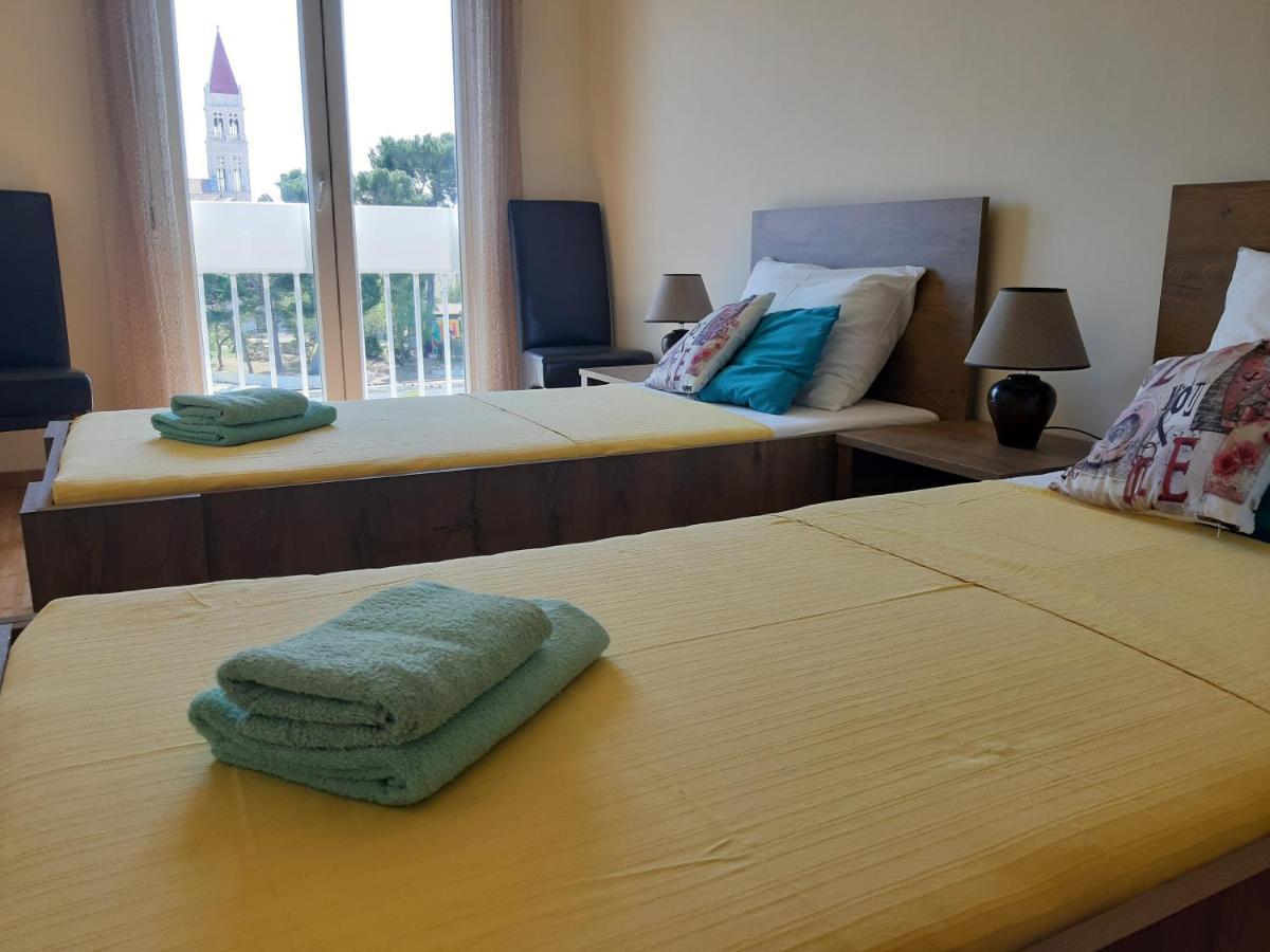 Apartman Petrovic City Center Trogir Ngoại thất bức ảnh